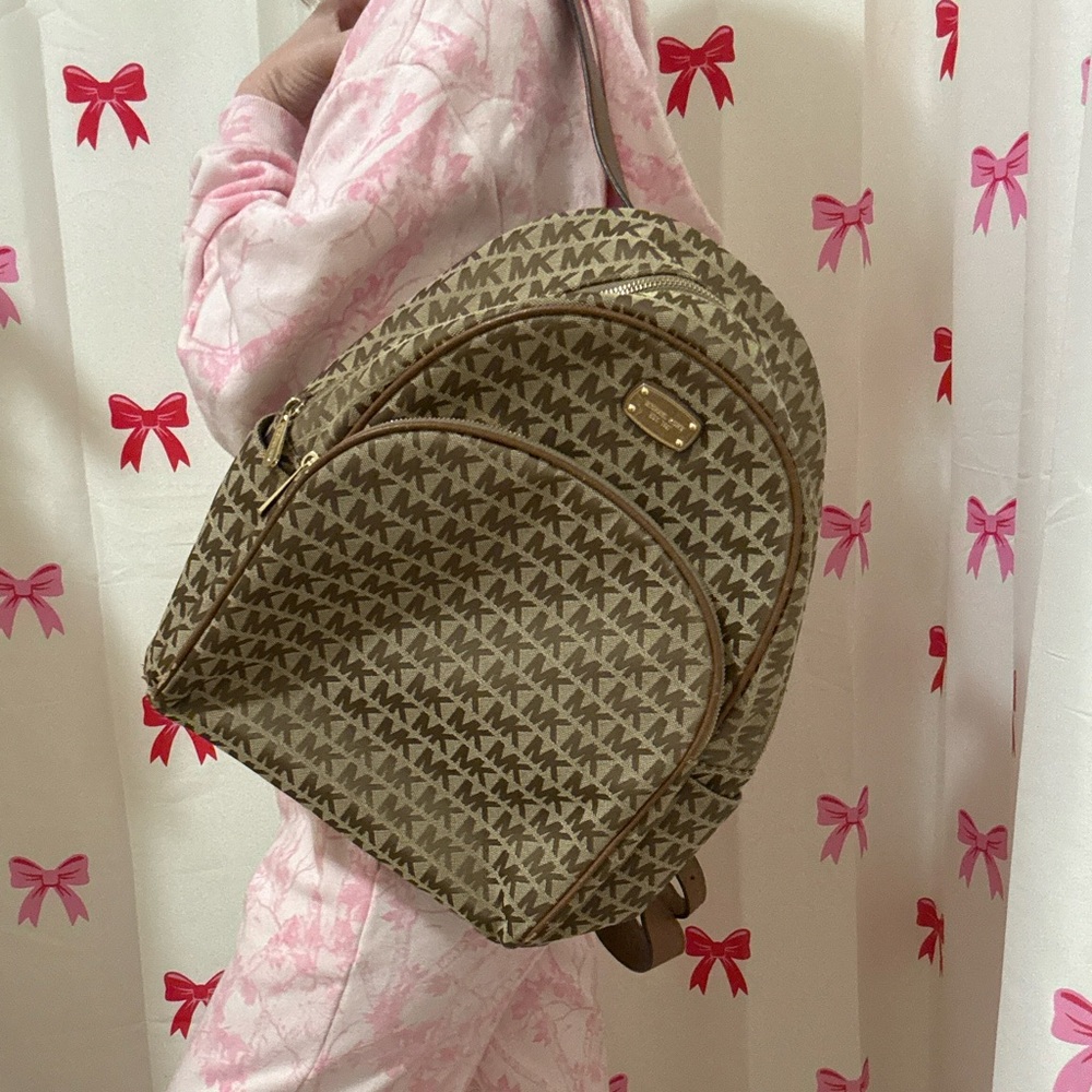 Michael Kors large abbey jet set Tan MK Logo Backpack
